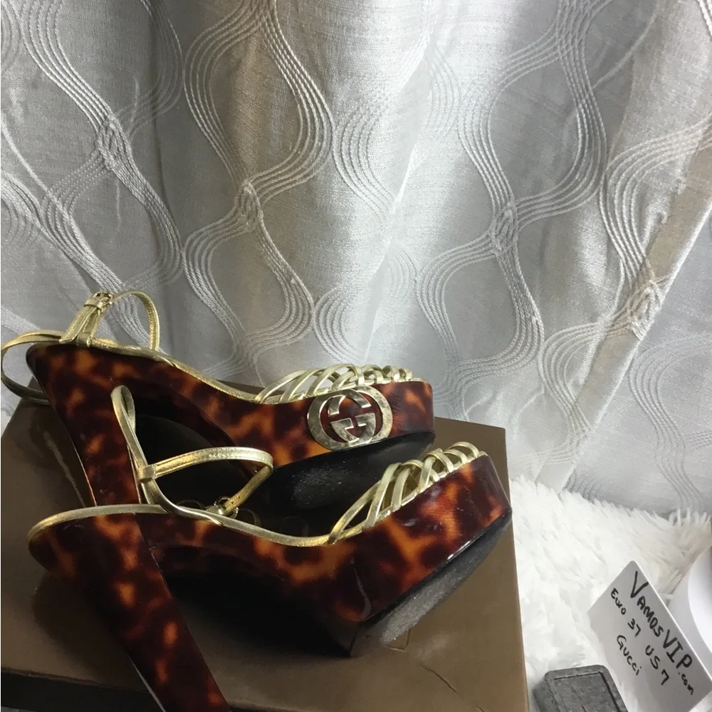 Gucci shiny metallic